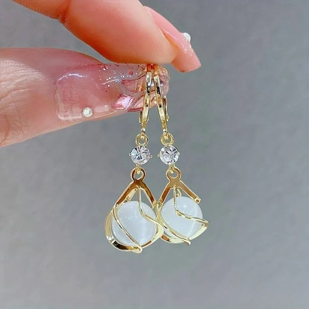Antieke Witte Opal Gouden Dangle Oorbellen