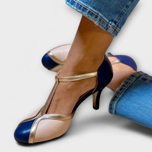 Alessia – Twee-kleurige T-Strap Elegantie