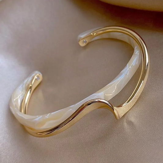 Elegante Gouden Armband met Witte Opal